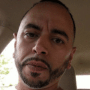 Profile photo of Roberto